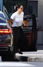 JENNIFER GARNER Out and About in Beverly Hills 10/20/2022