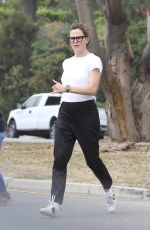 JENNIFER GARNER Out and About in Brentwood 10/06/2022