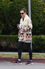 JENNIFER GARNER Out in Santa Monica 10/11/2022