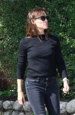 JENNIFER GARNER Out with a Friend in Brentwood 10/12/2022
