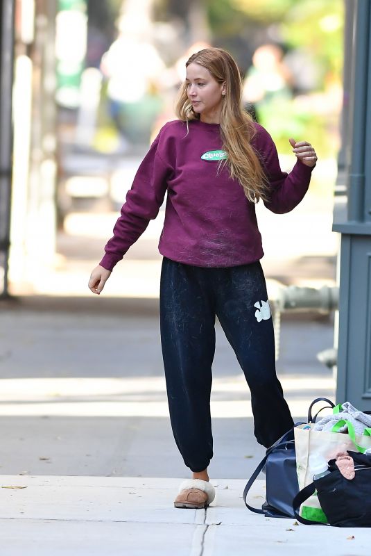 JENNIFER LAWRENCE Out in New York 10/15/2022