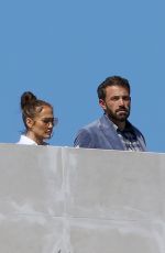 JENNIFER LOPEZ and Ben Affleck Check in on the Nearly Finished Remodel of Their New Home in Bel Air 10/01/2022