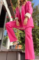 JESSICA MCNAMEE - Instagram Photos 10/09/2022