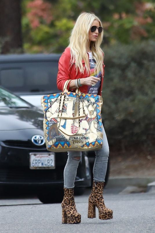 JESSICA SIMPSON Arrives at Her Son’s Basketball Game in Thousand Oaks 10/14/2022
