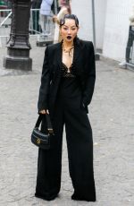 JESSICA WANG Arrives at Stella McCartney Spring/Summer 2023 Fashion Show in Paris 10/03/2022