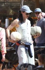JENNIFER GARNER Out at Moorpark 10/05/2022