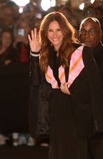 JULIA ROBERTS Arrives at New York Public Library 09/29/2022