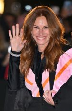 JULIA ROBERTS Arrives at New York Public Library 09/29/2022