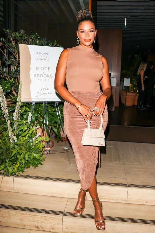 KAMIE CRAWFORD Night Out in Los Angeles 10/10/2022