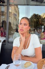 KARA DEL TOR - Instagram Phtos 10/25/2022