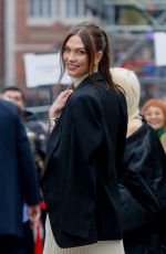 KARLIE KLOSS Arrives at Stella McCartney Fashion Show at PFW in Paris 10/03/2022