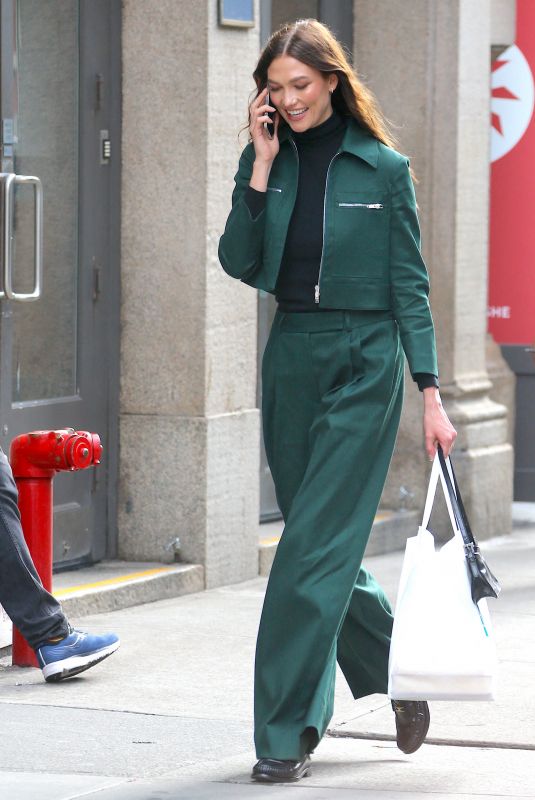 KARLIE KLOSS Out with Her Son Levi in New York 10/25/2022