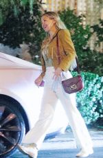 KATE HUDSON Arrives at San Vicente Bungalow in West Hollywood 10/01/2022