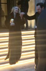 KATE HUDSON Went into Her Waiting Car in London 10/16/2022