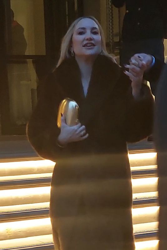 KATE HUDSON Went into Her Waiting Car in London 10/16/2022