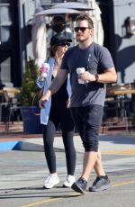 KATHERINE SCHWARZENEGGER and Chris Pratt Out Coffee in Los Angeles 10/19/2022