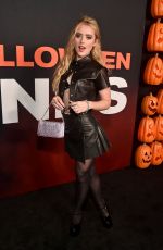 KATHRYN NEWTON at Halloween Ends Premiere at TCL Chinese Theatre ini Hollywood 10/11/2022