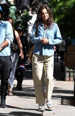 KATIE HOLMES and Bobby Wooten III Out for Lunch in New York 10/06/2022