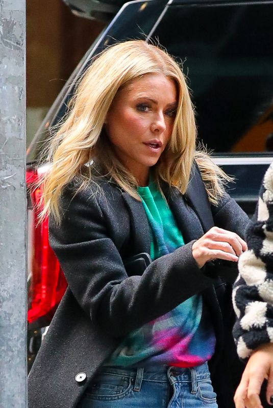 KELLY RIPA Arrives at an Interview with Katie Couric in New York 10/19/2022