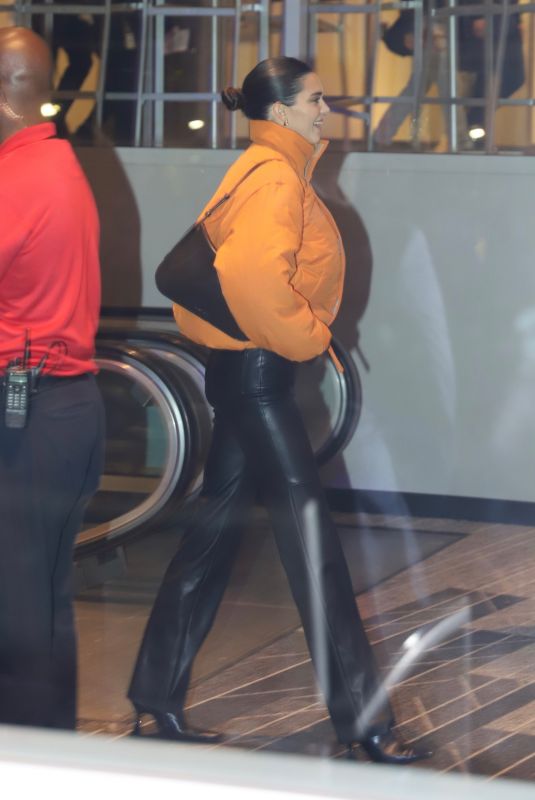 KENDALL JENNER Arrives at Clippers Game in Los Angeles 10/23/2022