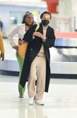 KERRY WASHINGTON Arrives at JFK Airport in New York 10/25/2022