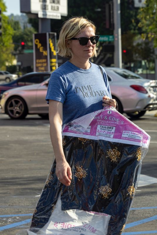 KIRSTEN DUNST Leaves Dry Cleaning in Los Angeles 10/09/2022