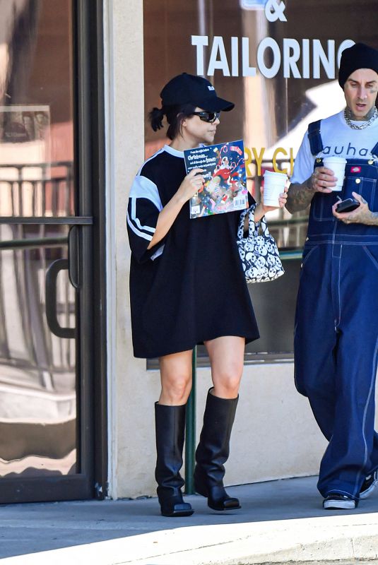 KOURTNEY KARDASHIAN and Travis Barker Out for Coffee in Calabasas 10/10/2022