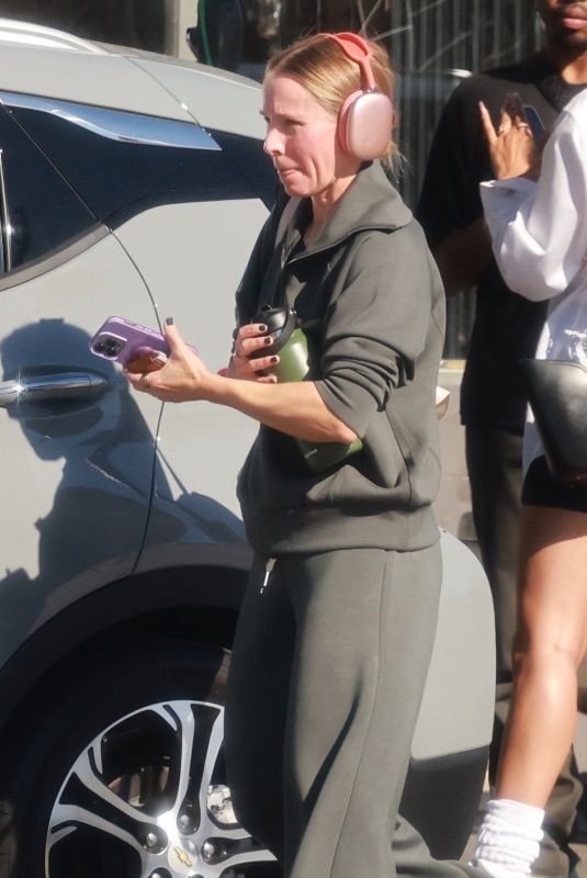 KRISTEN BELL Leaves a Nail Salon in Silver Lake 10/18/2022