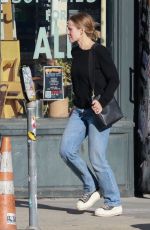KRISTEN BELL Out Shopping in Los Feliz 10/23/2022