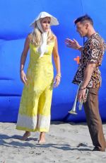 KRISTEN WIIG and Ricky Martin on the Set of Mrs. American Pie in San Pedro 10/06/02022