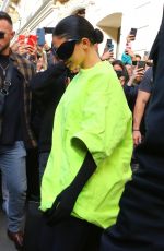 KYLIE JENNER Leaeves Balenciga Store in Paris 10/01/2022