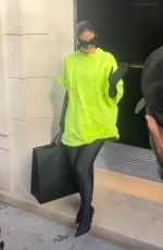 KYLIE JENNER Leaeves Balenciga Store in Paris 10/01/2022