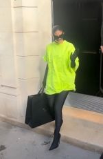 KYLIE JENNER Leaeves Balenciga Store in Paris 10/01/2022