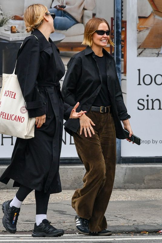 LARA BINGLE Out for Lunch with a Friend in New York 10/26/2022