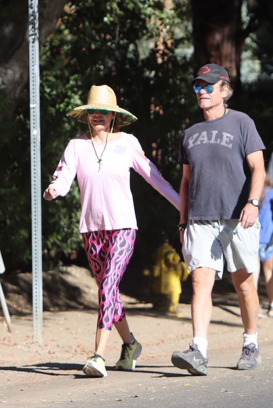 LISA RINNA and Harry Hamlin Out Hikiniug on Harry