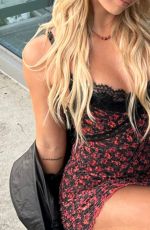 LOREN GRAY - Instagram Photos and Video 10/17/2022