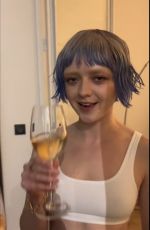 MAISIE WILLIAMS - Instagram Photos 10/02/2022