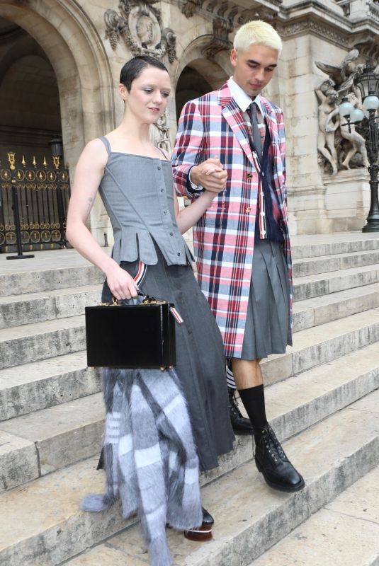 MAISIE WILLIAMS Leaves Thom Browne SS23 Show at Paris Fashion Week 10/03/2022