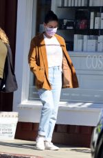 MILA KUNIS Leaves a Breakfast Meeting at Farmshop in Brentwood 10/18/2022