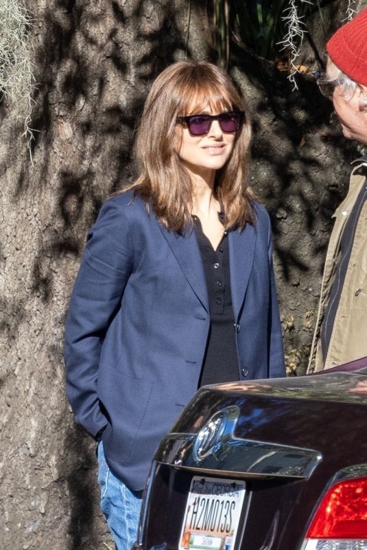 NATALIE PORTMAN on the Set of May December in Savannah 10/24/2022