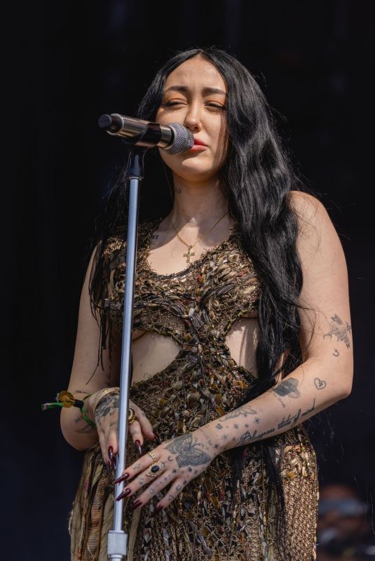 NOAH CYRUS Performs at Austin City Limits Music Festival at Zilker Park 10/14/2022