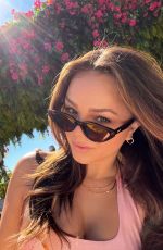 OANA GREGORY - Instagram Photos and Video 10/24/2022