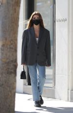 OLIVIA JADE GIANNULLI and LORI LOUGHLIN Out Shopping at Gucci on Rodeo Drive in Beverly Hills 10/18/2022
