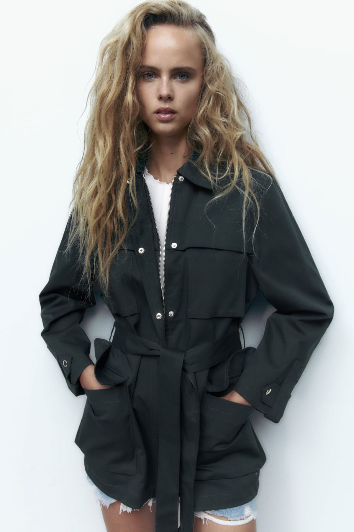 Olivia Vinten Exudes Cool in Zara Fall 2020 Denim