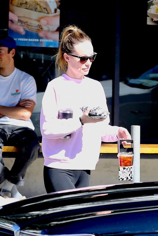 OLIVIA WILDE and Harry Style Out in Their Vintage Mercedes Benz in Los Angeles 10/25/2022