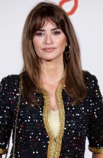 PENELOPE CRUA at L