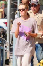PETA MURGATROYD Out for Groceries in Malibu 10/17/2022