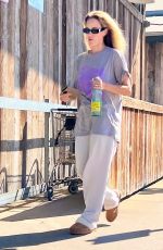 PETA MURGATROYD Out for Groceries in Malibu 10/17/2022