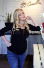 Pregnant HEIDI MONTAG aat McConnell