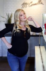 Pregnant HEIDI MONTAG aat McConnell
